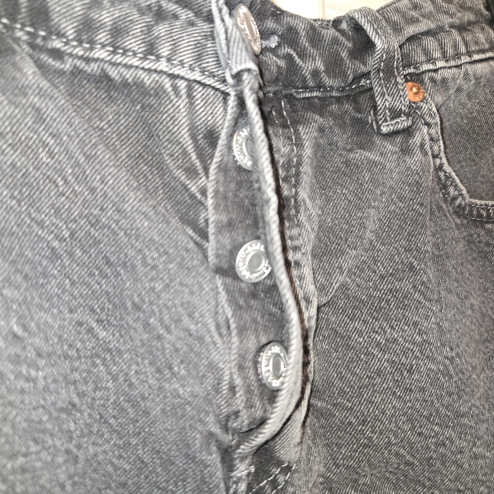 Denim&Co Black Frayed Jean Shorts - Picture 2 of 5